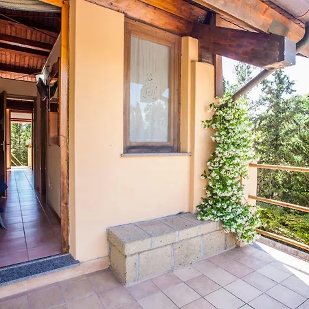 Cavendo Tutus Kır Evi