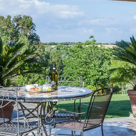 Cavendo Tutus Country house